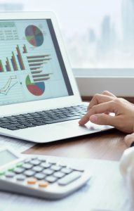 Algorithmic trading models and real-time forex signals for precise entry and exit points